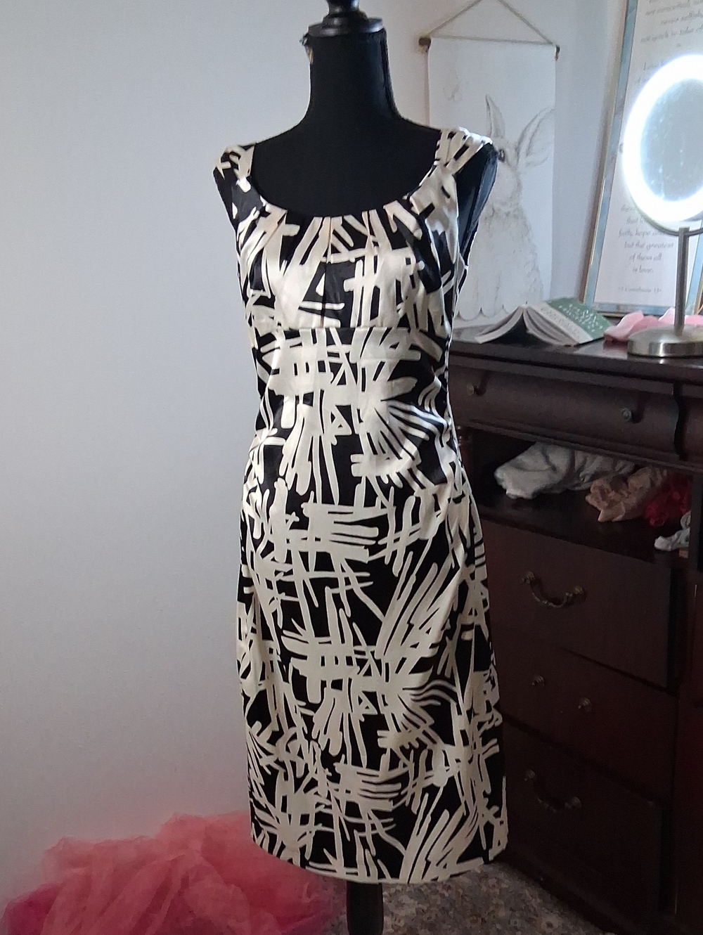 Maggy London Black and White Abstract Midi Sheath Dress